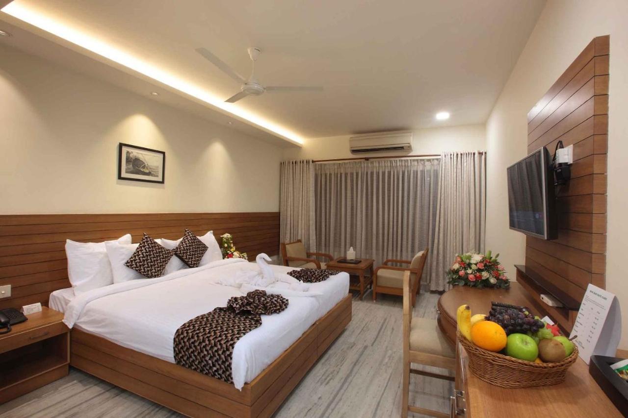 Hotel Anjali Park 코타얌 외부 사진