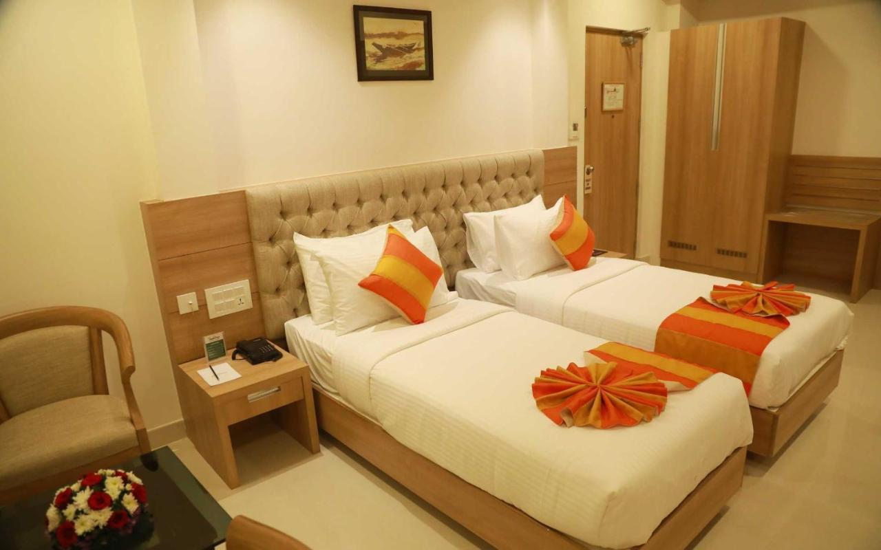 Hotel Anjali Park 코타얌 외부 사진