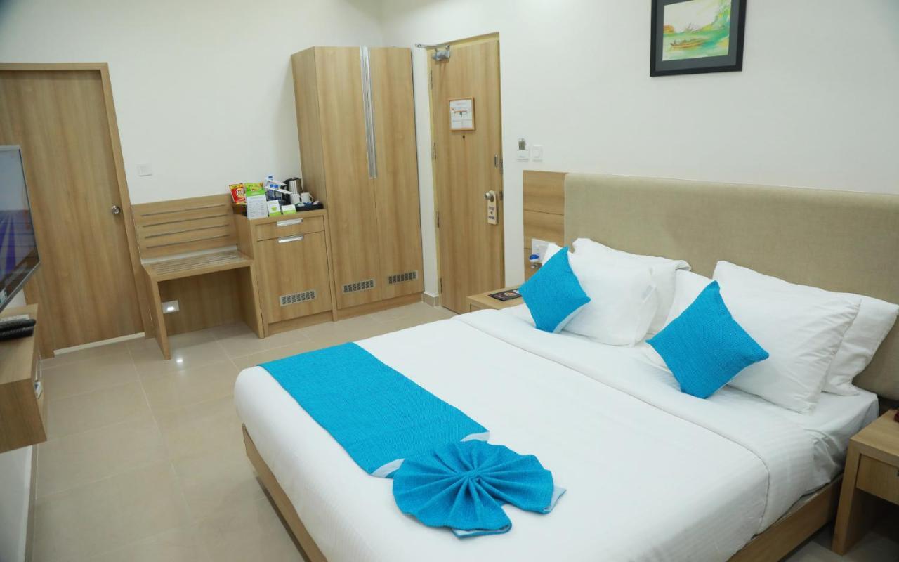 Hotel Anjali Park 코타얌 외부 사진