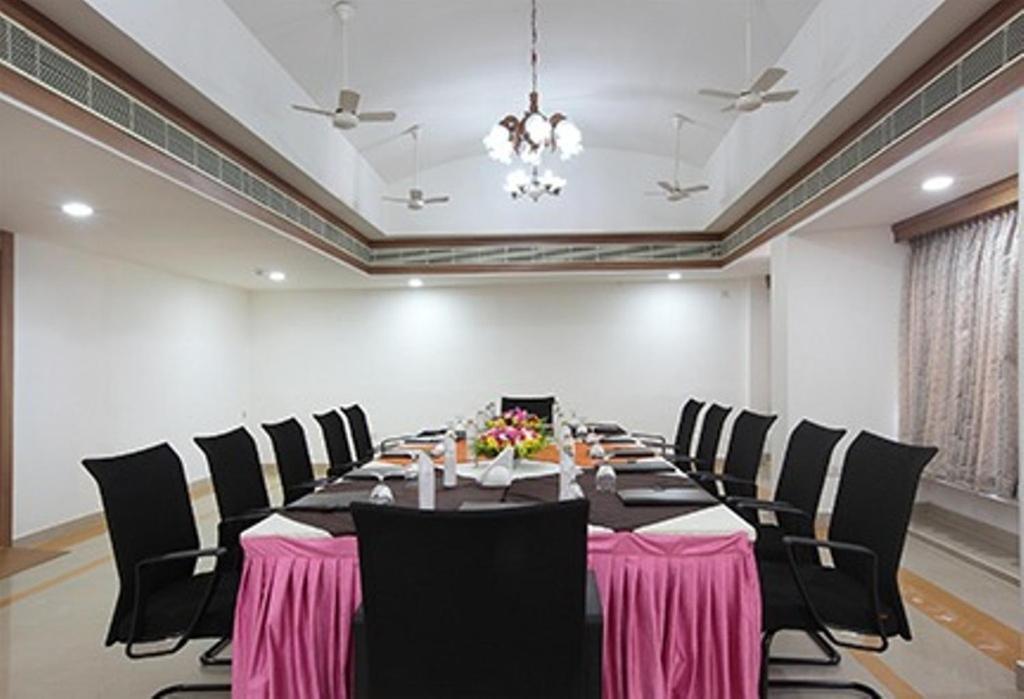 Hotel Anjali Park 코타얌 외부 사진